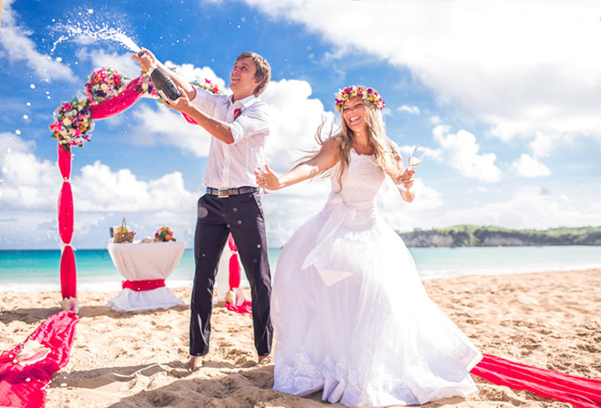 Свадьба на песчаном побережье